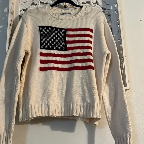 Cambridge spirit Sweaters - Cambridge Spirit Vintage American Flag sweater. Perfect for Memorial Day.